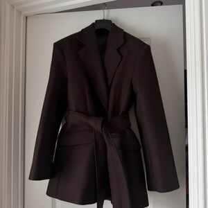 Chic Women's Brown Belted Blazer